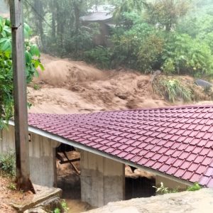 MCK Di Desa Aek Baru Jae Porak Poranda Akibat Terjangan Banjir Bandang