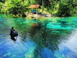 Melihat Cermin di Danau Paisu Pok