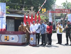 Berita Foto: Panglima TNI Dampingi Presiden RI Resmikan Inpres Jalan Daerah (IJD) Di Madiun