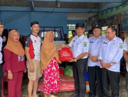 Pemkot Singkawang Serahkan Bantuan Korban Kebakaran