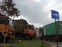 Dishub Sumut dan Ditlantas Polda Sumut Tindak Truk Angkutan Barang yang Langgar Pembatasan Operasional