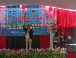 Kades Sukatani Hadiri Kenaikan Kelas