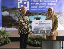 Badan Geologi Serahkan Geopark Ijen ke Pemkab Banyuwangi