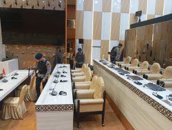 Detasemen Gegana Brimob Polda Metro Jaya Sterilisasi Lokasi Sidang ke-19 PUIC di Kompleks DPR/MPR RI