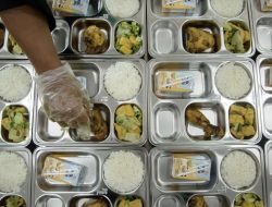 Buntut Keracunan Makan Bergizi Gratis di Sejumlah Daerah, Orang Tua Murid Cemas, Usul Diganti Uang Saja