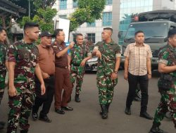 Delapan Personel TNI Diterjunkan Jaga Kejari Jakarta Selatan