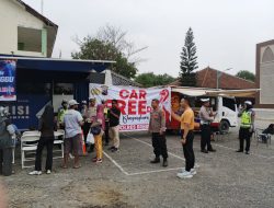Polres Brebes Hadirkan Layanan Terpadu di Pasar Seporete, Meriahkan Hari Bhayangkara ke-79