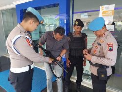 Wakapolres Brebes dan Propam Sidak Pengamanan Bank, Periksa Langsung Kesiapan dan Legalitas Senpi