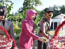 Sambut Hari Bhayangkara Ke 79 :  Kapolres Bireuen Ziarah dan Tabur Bunga di TMP Geulumpajg Payong