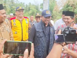 HRD Tinjau Jembatan Gantung, Jalan dan Abrasi Sungai di Pijay dan Pidie