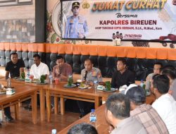 Gelar Jum’at Curhat, Kapolres Bireuen Ajak Masyarakat Pasang Bendera Merah Putih dan Sinergi Jaga Kamtibmas