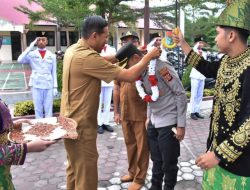 Kapolres Bireuen Pimpin Upacara Di SMAN 1, Motivasi Siswa Jadi Penerus Bangsa Yang Cerdas Dan Berkarakter