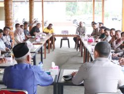 Kapolres Pidie Jaya Gelar Jumat Curhat Presisi Bersama Panitia Pemilihan Keuchik Trienggadeng dan Panteraja