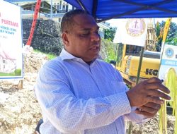 Anggota DPR Provinsi Papua Barat Amin Ngabalin Hadiri Peletakan Batu Pertama Pembangunan Gereja GPI Eden Papua