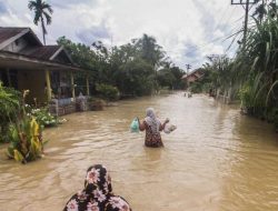 Banjir Hampir Porak Poranda Seluruh Desa Dewantara