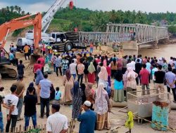 Jembatan Bailey Teupin Mane Sudah Berfungsi , Kendaraan Roda Dua Beraktivitas