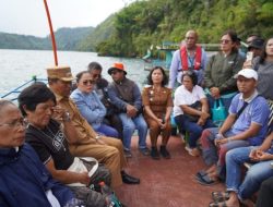 Wakil Bupati Toba tinjau pencarian korban tenggelam di Air Terjun Situmurun