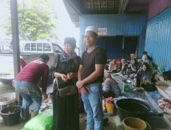 Idul Adha Berbagi, Anggota DPRD Barito Utara H. Tajeri Menyalurkan Daging Hewan Kurban