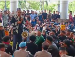 Warga Beutong Ateuh Bersama Aliansi Mahasiswa Geruduk Kantor Bupati Nagan Raya, Tolak Eksplorasi Tambang