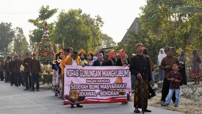 Merawat Kebersamaan dan Jejak Sejarah Desa Jekawal Melalui Kirab Gunungan Mangkubumi