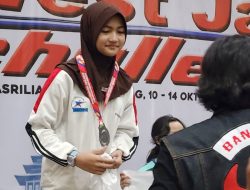 Raqilla Zahfira, Anak Personel Polres Singkawang Sabet Emas Kejurnas Anggar
